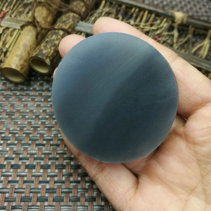 Natural Kunlun Jade Rough Nephrite Raw (86g, 5.1X1.9cm)