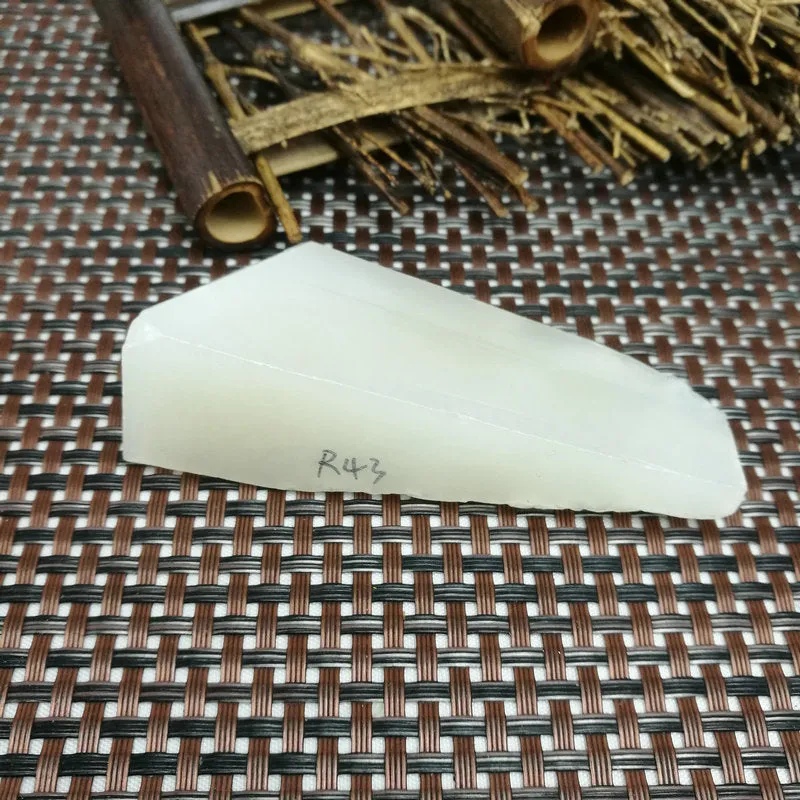 Natural Kunlun Jade Rough Nephrite Raw (87g,8.3X3.5X2.3cm)