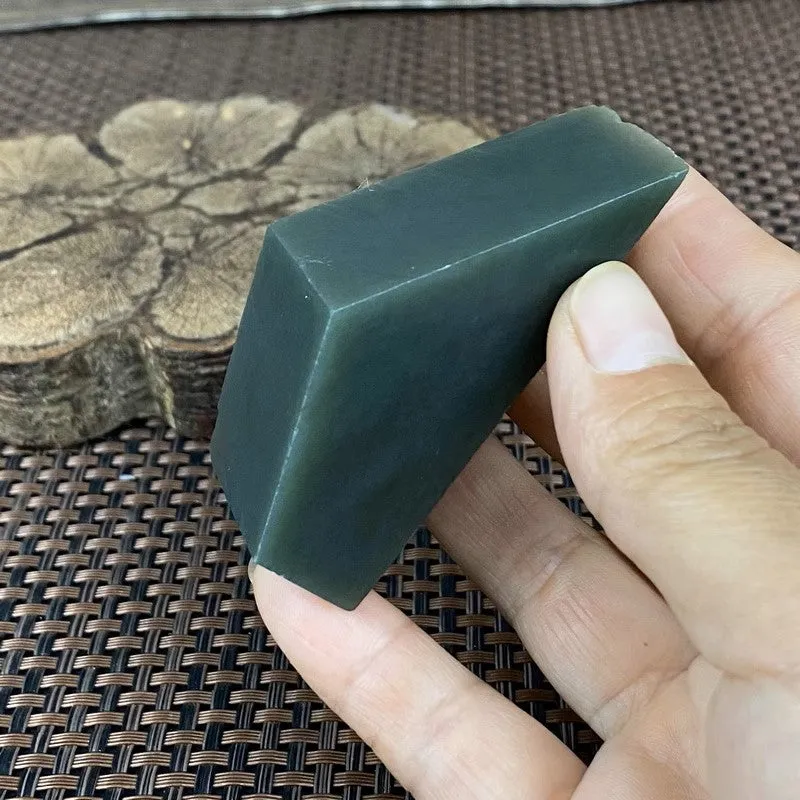 Natural Kunlun Jade Rough Nephrite Raw (99g,6.7X2.7X2.8cm)