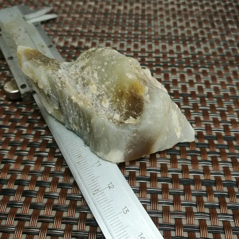 Natural Siberian Jade Rough Nephrite Raw (81g, 4.3x2.6x2.5cm)