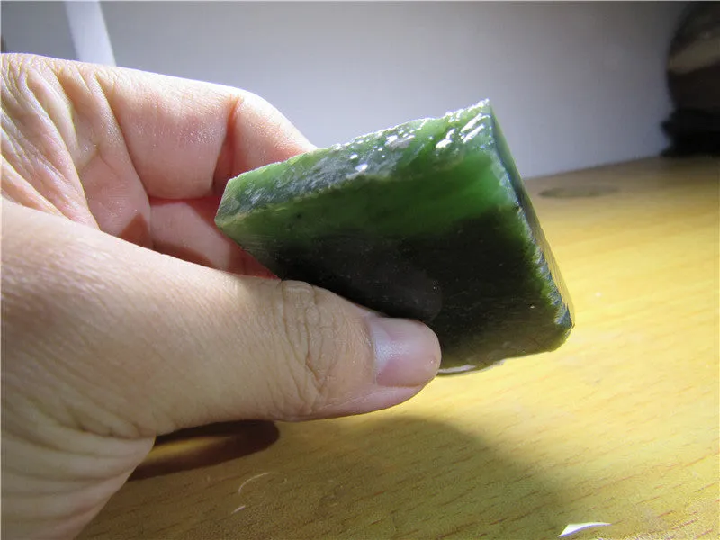 Natural Siberian Jade Rough Russia nephrite Raw (61.25g, 60X39X10mm)