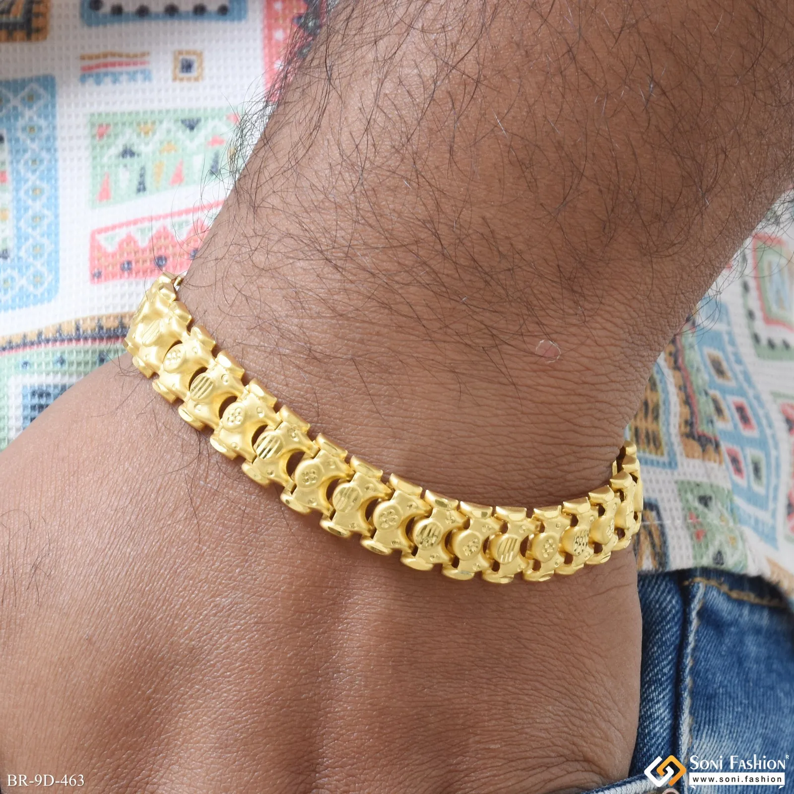 Popular Design Gold Plated Bahubali Bracelet for Men - Style D463