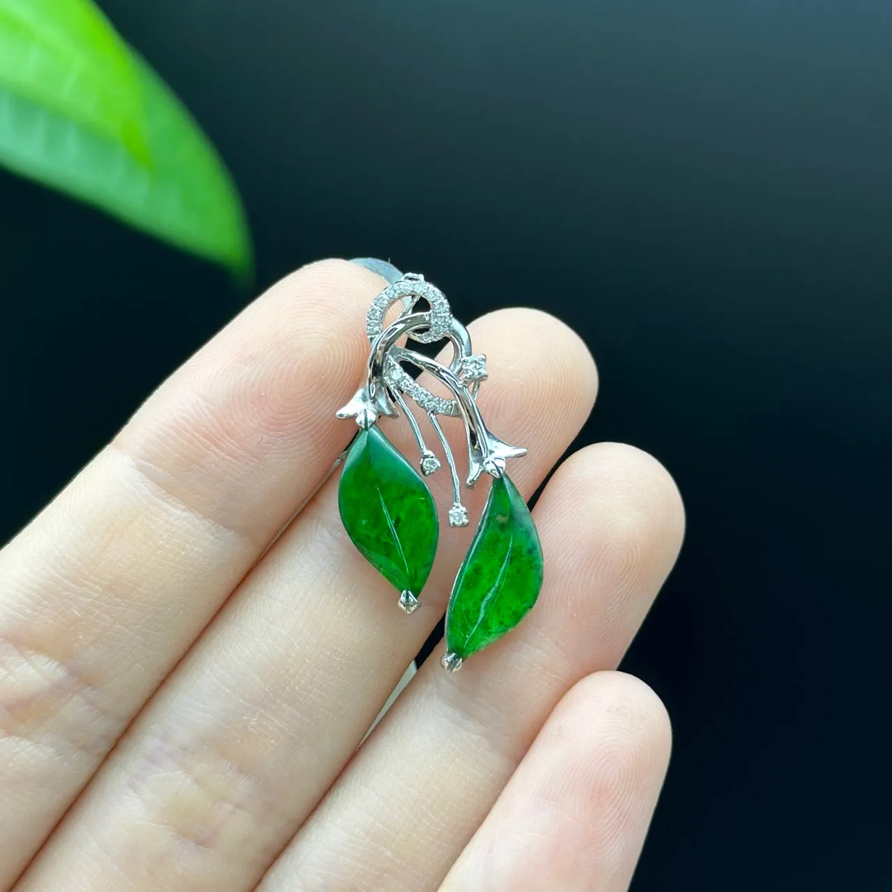 RealJade 18k White Gold Genuine Green Jadeite Jade Pendant