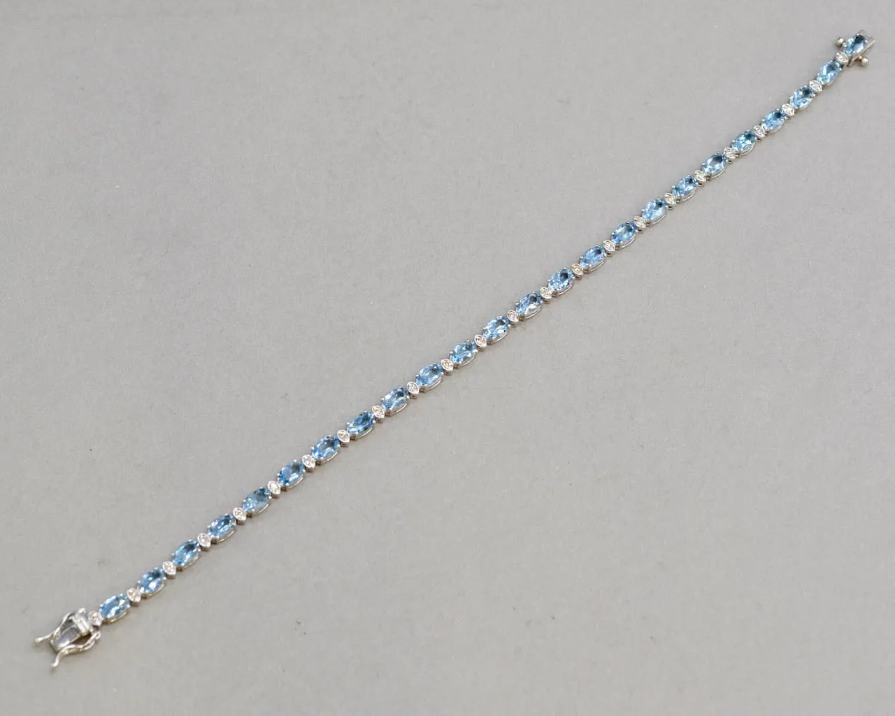 Salavetti Italy Aquamarine and Diamond Line Bracelet (4.87cts)