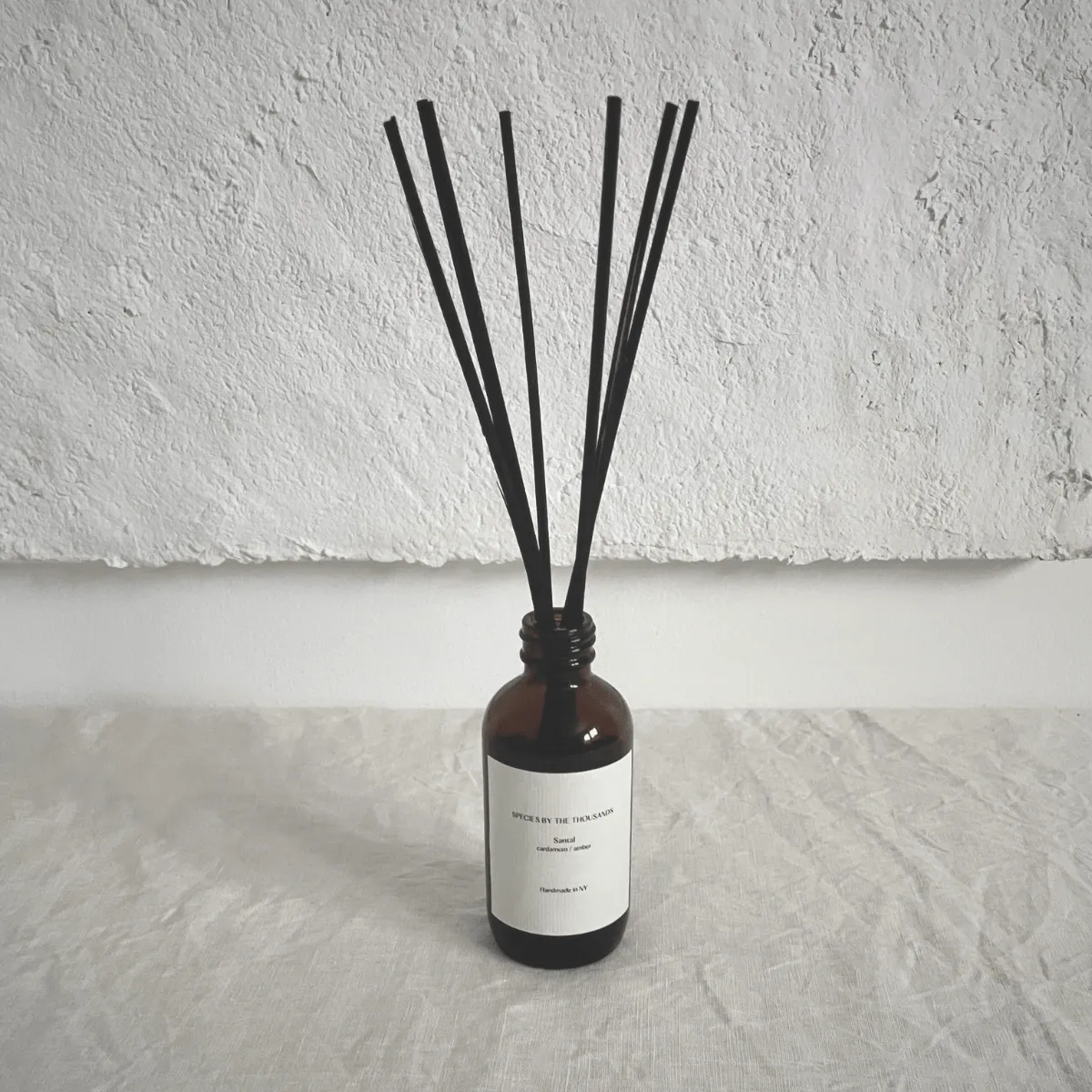 Santal, Cardamom   Amber Reed Diffuser