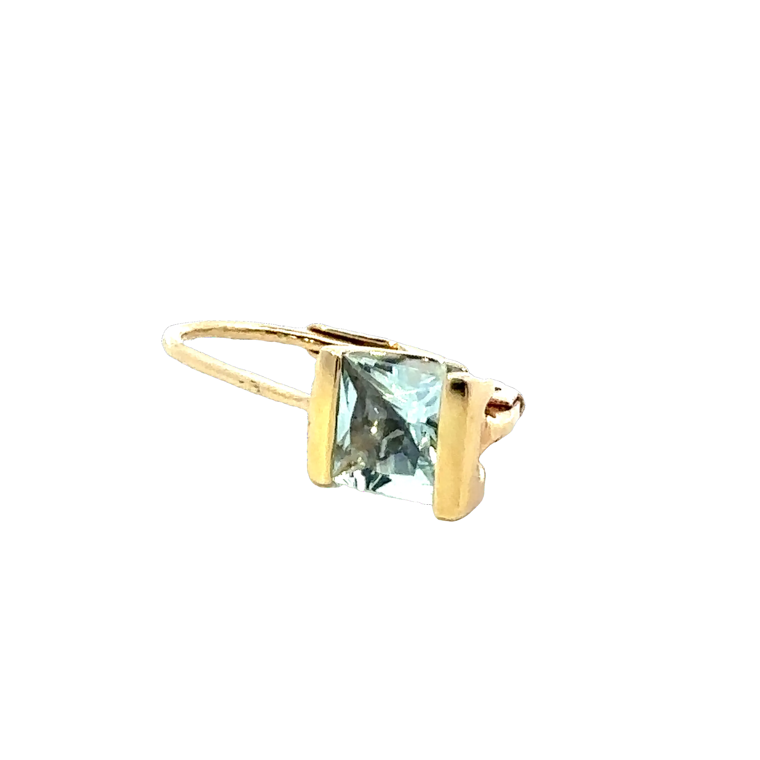 Spectacular Aquamarine Earrings in 14ct Yellow Gold.