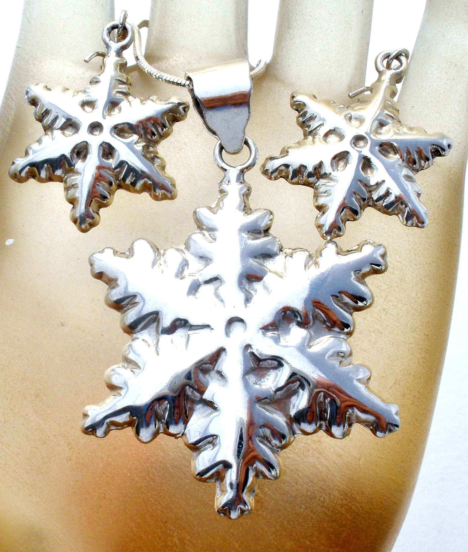 Sterling Silver Snowflake Necklace Set