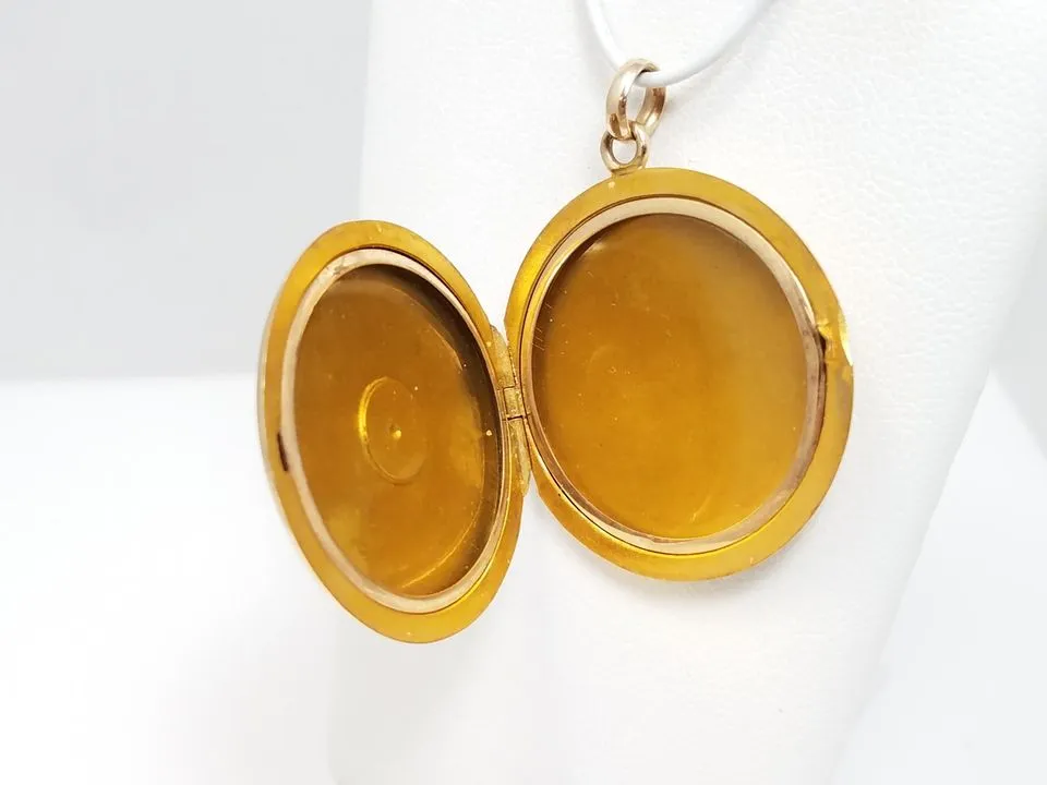 Vintage 10k Yellow Gold Locket Pendant