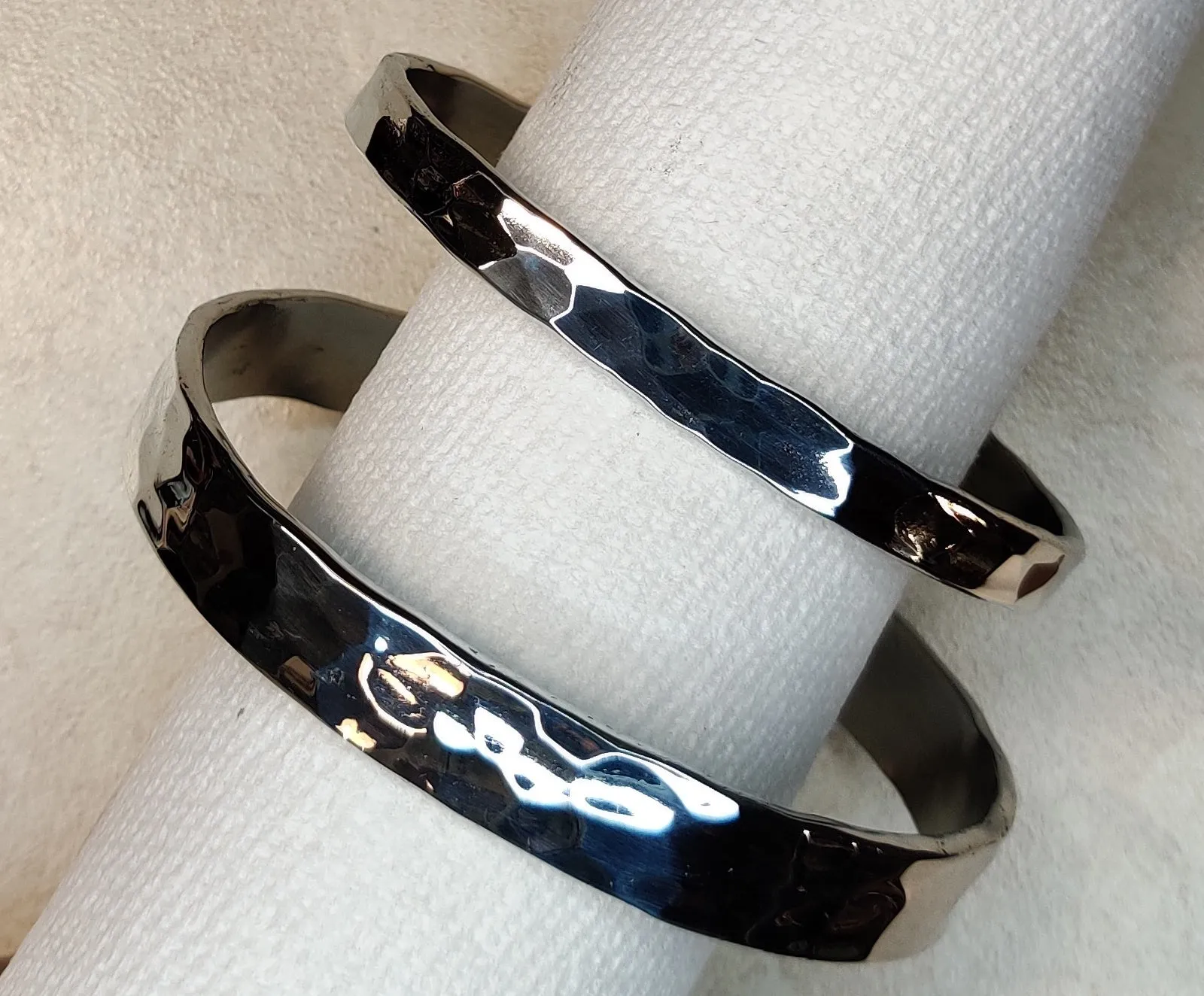 Zinc Anklet With Hammer Texture